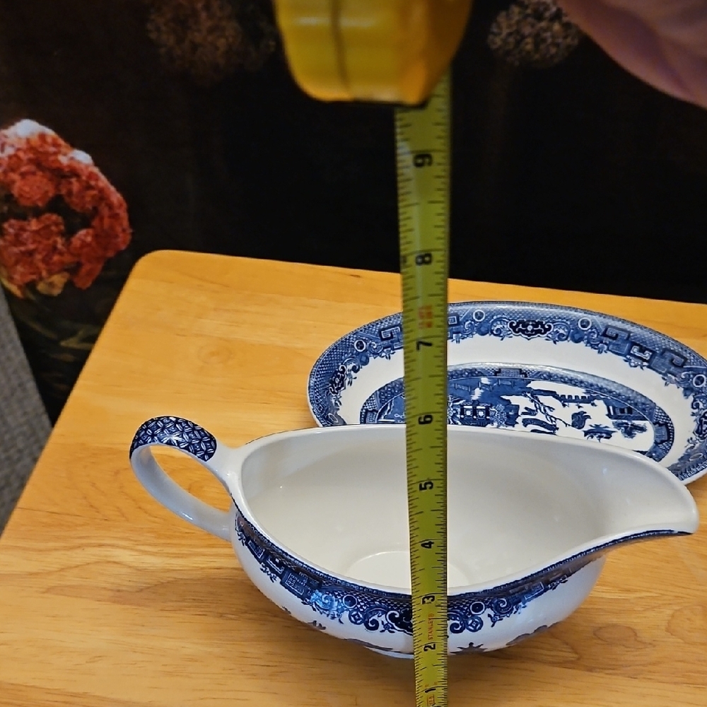 Johnson Brothers Blue and White Gravy Boat with Saucer - Picture 12 of 16